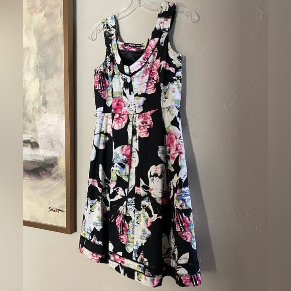 White House Black Market|4| “Faille Firl” in black & parasol pink. NWT. - Picture 8 of 9